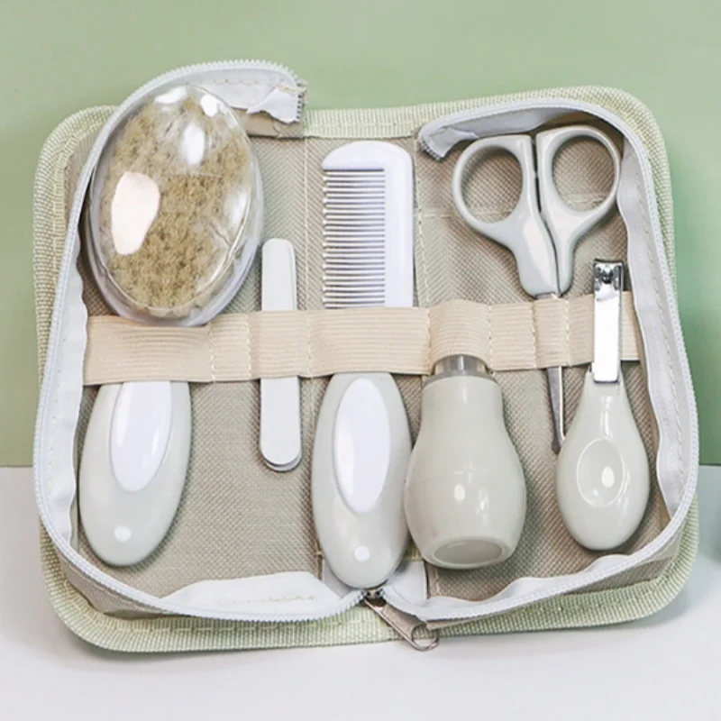 Kit de soins pour bébé inhalateur nasal six pièces Coupe-ongles lime brosse peigne ciseaux accessoires de nettoyage et de soins quotidiens pour bébé